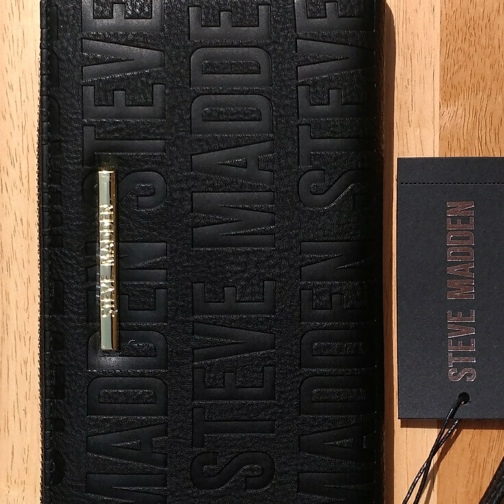 ★✩NEW★✩ STEVE MADDEN BLACK + GOLD WRISTLET WALLET - Picture 8 of 8